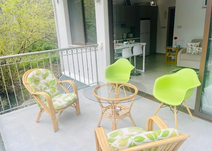 Riverside Apartmán *